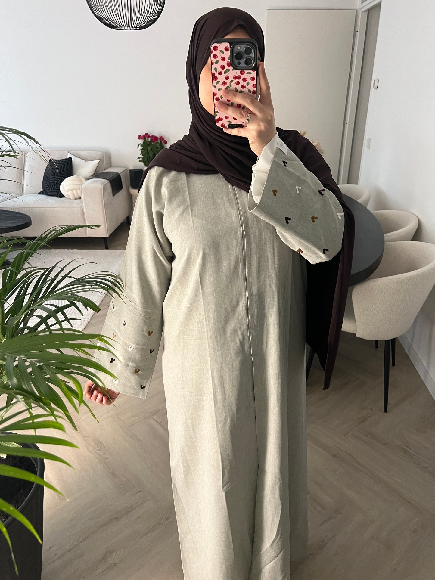 Grey heart abaya - Brown hearts