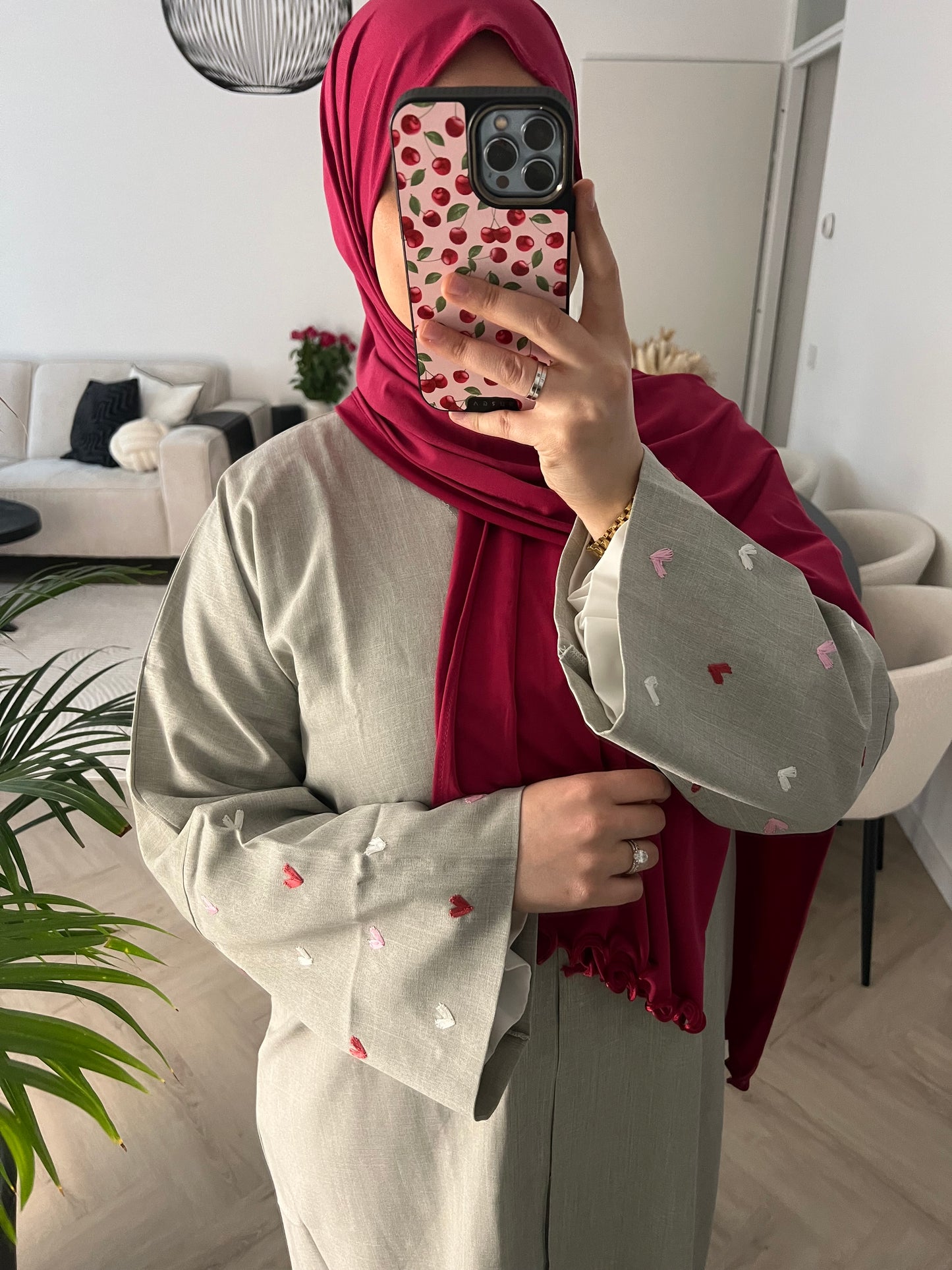 Grey heart abaya - Pink & red hearts