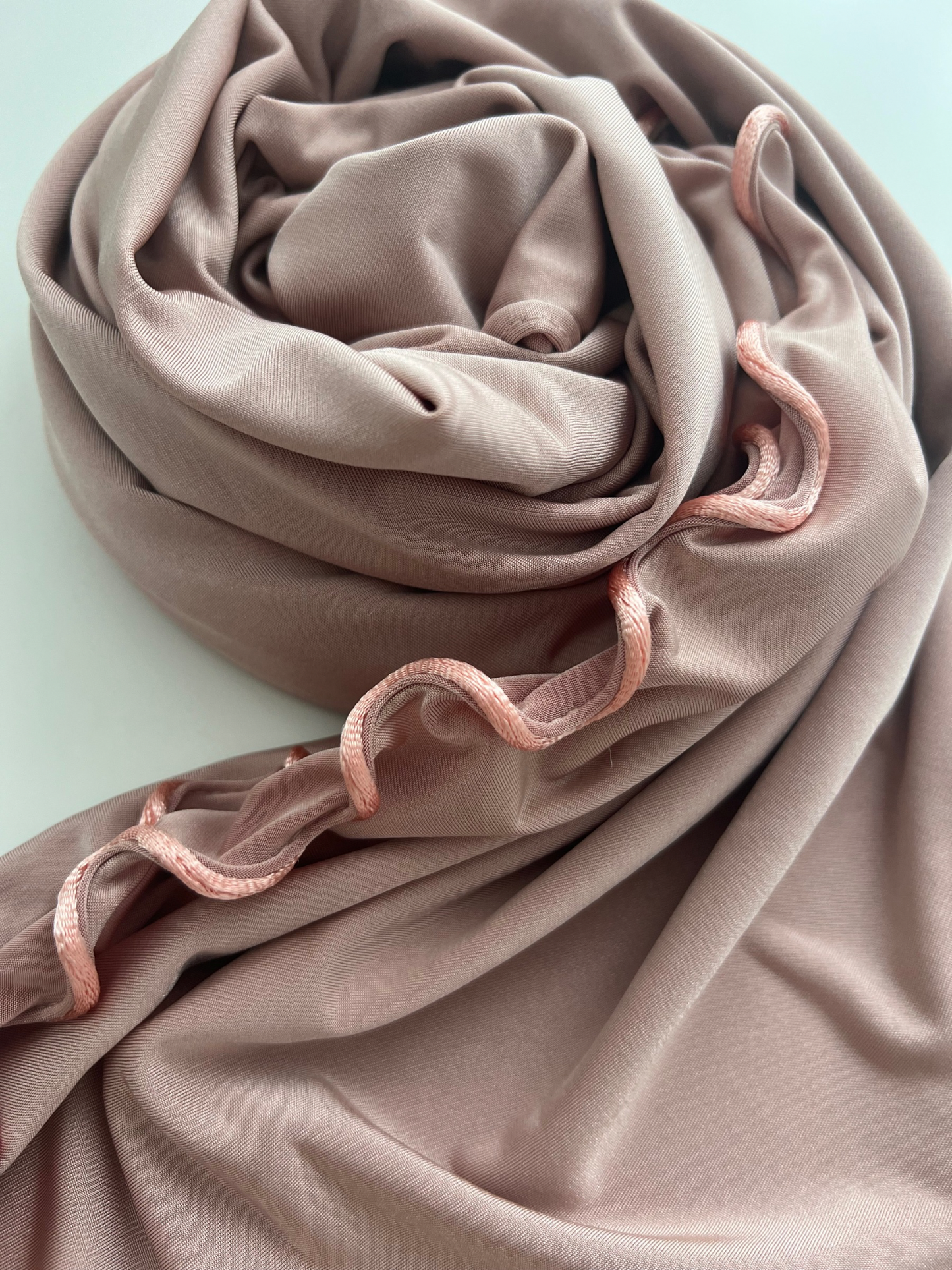 Satin premium jersey line hijab - Lychee