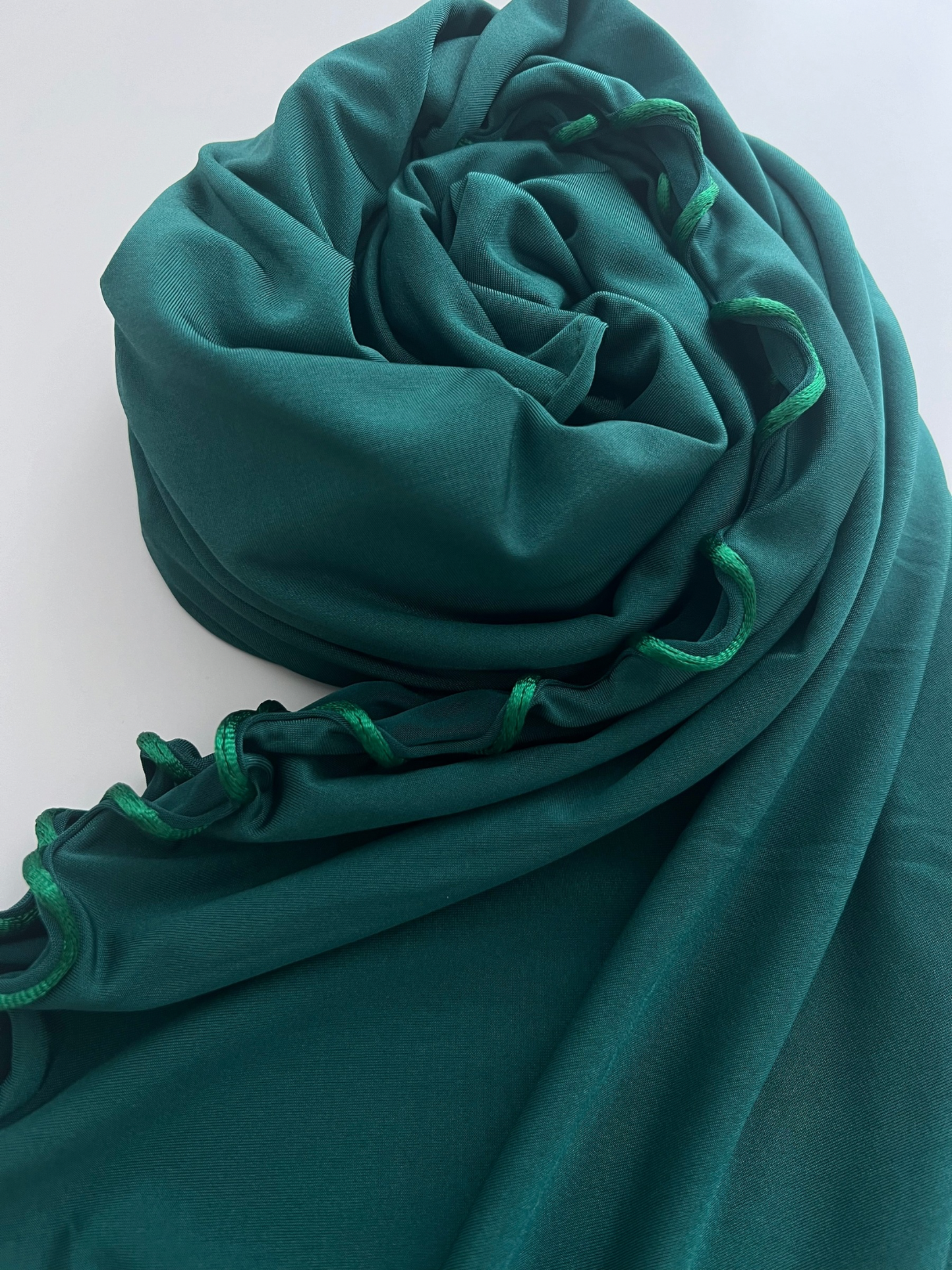 Satin premium jersey line hijab - Pine